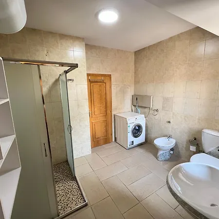 Center 2bedrooms Апартаменты Тирана